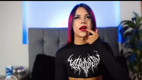 Snapshot of foxxy_angel chatting on June 22, 7:00 pm Santi online show from June 22, 7:00 pm