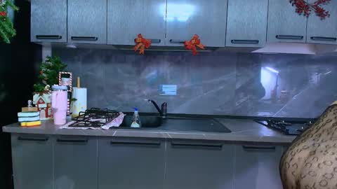 Ana online show from November 30, 1:26 pm