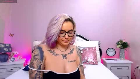 Clarise online show from February 12, 8:04 pm