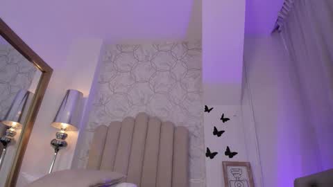 Snapshot of foxy200__ chatting on October 8, 7:55 pm Foxy online show from October 8, 7:55 pm