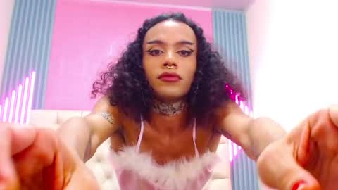 Snapshot of foxy_ella chatting on February 27, 6:20 pm Ella online show from February 27, 6:20 pm