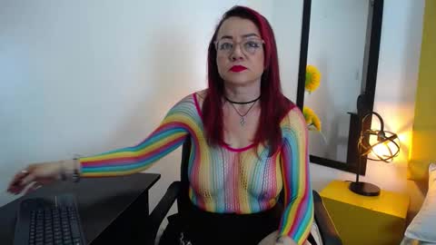 Foxy miilf online show from October 2, 12:56 pm