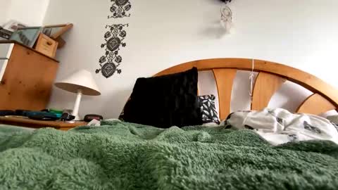 Snapshot of foxy_silver chatting on March 16, 1:37 pm foxy_silver online show from March 16, 1:37 pm