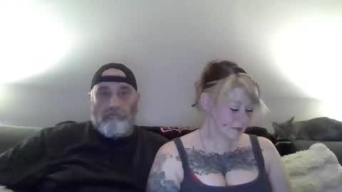 Snapshot of foxyfang chatting on March 30, 1:17 am foxyfang online show from March 30, 1:17 am