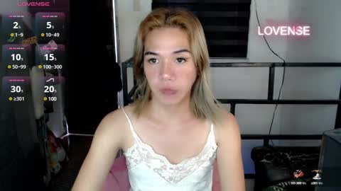 Snapshot of foxyinnocentstar chatting on January 13, 8:37 am jenny online show from January 13, 8:37 am