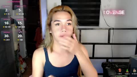 Snapshot of foxyinnocentstar chatting on January 18, 9:45 am jenny online show from January 18, 9:45 am