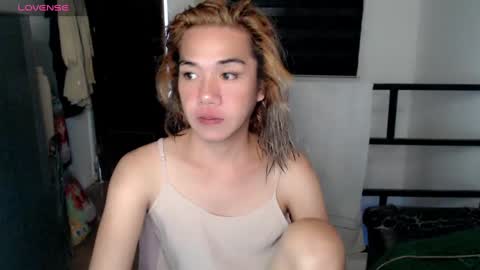 Snapshot of foxyinnocentstar chatting on February 13, 7:03 am jenny online show from February 13, 7:03 am