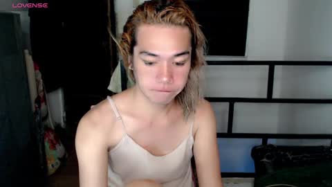 Snapshot of foxyinnocentstar chatting on February 20, 2:13 pm jenny online show from February 20, 2:13 pm