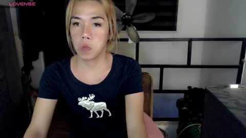 Snapshot of foxyinnocentstar chatting on March 10, 4:03 pm jenny online show from March 10, 4:03 pm