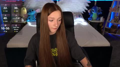 Maya online show from October 23, 1:21 pm