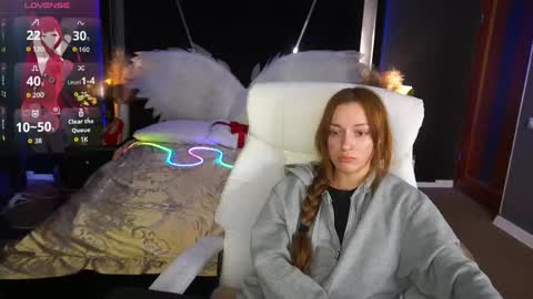 Maya online show from April 16, 2:07 pm