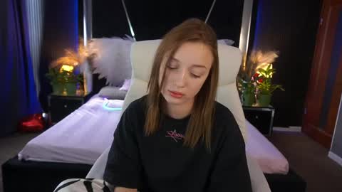 Maya online show from June 3, 1:03 pm