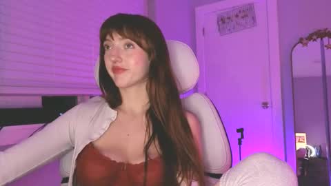 Snapshot of foxyredddd chatting on February 9, 2:48 am beautiful blair online show from February 9, 2:48 am