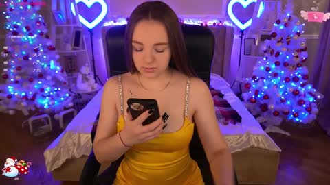 Snapshot of foxyshyyy chatting on December 25, 6:41 am Inna online show from December 25, 6:41 am