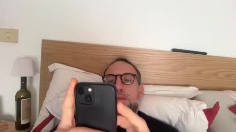 fra___ online show from November 25, 2:06 pm