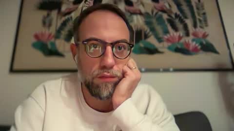 fra___ online show from December 15, 11:53 pm