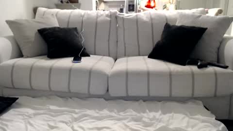 Angel online show from December 28, 11:05 pm