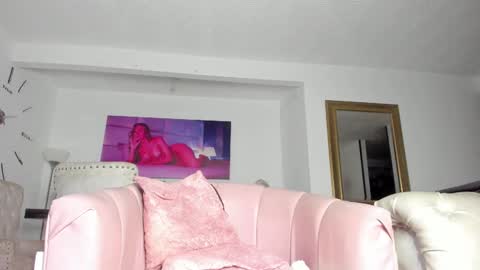 Snapshot of fraiderbrown chatting on February 5, 11:39 pm IM FRAIDER online show from February 5, 11:39 pm