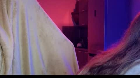 Snapshot of fran_bow chatting on December 23, 12:19 am fran_bow online show from December 23, 12:19 am