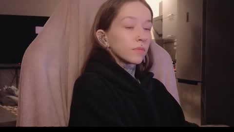 Snapshot of fran_bow chatting on February 3, 6:40 am fran_bow online show from February 3, 6:40 am