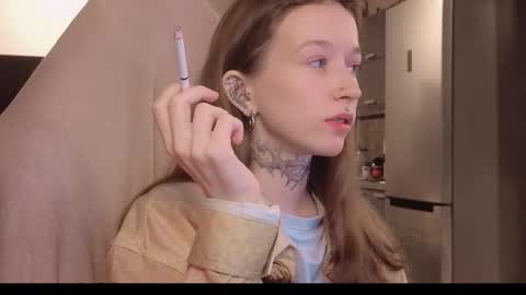 Snapshot of fran_bow chatting on February 9, 3:32 am fran_bow online show from February 9, 3:32 am