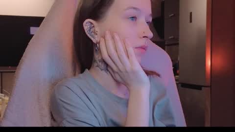 Snapshot of fran_bow chatting on February 25, 4:16 pm fran_bow online show from February 25, 4:16 pm