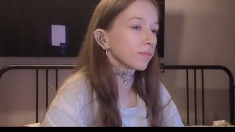 Snapshot of fran_bow chatting on March 11, 6:47 pm fran_bow online show from March 11, 6:47 pm