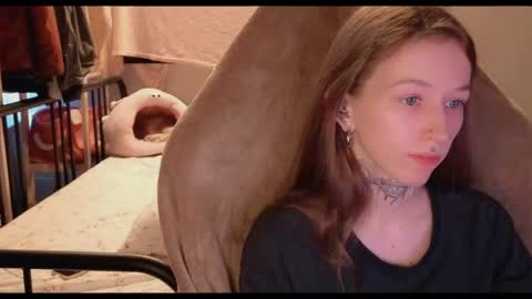 Snapshot of fran_bow chatting on May 12, 1:19 pm fran_bow online show from May 12, 1:19 pm