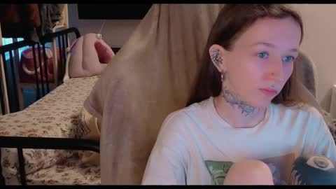 Snapshot of fran_bow chatting on May 13, 2:58 pm fran_bow online show from May 13, 2:58 pm