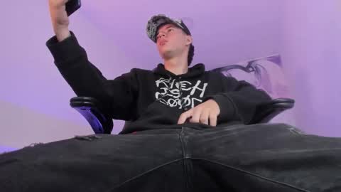 Fran online show from December 15, 4:28 am