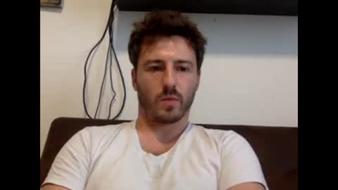 Snapshot of francaiiis chatting on October 21, 2:29 pm francaiiis online show from October 21, 2:29 pm