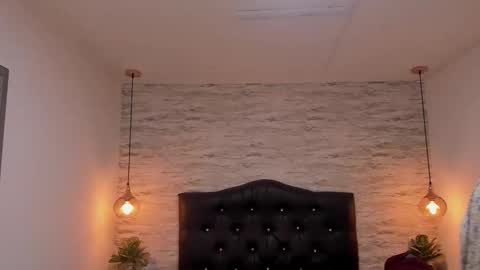          online show from December 14, 2:11 pm