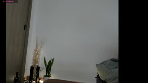 karla and Romeo online show from October 16, 7:48 pm