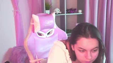 Snapshot of francescacavaliere chatting on December 17, 7:58 am Francesca online show from December 17, 7:58 am