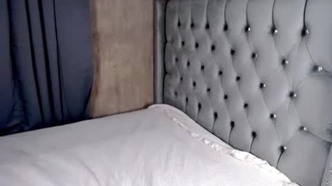 Snapshot of franchesca_fucks chatting on February 21, 7:23 am LOVE online show from February 21, 7:23 am