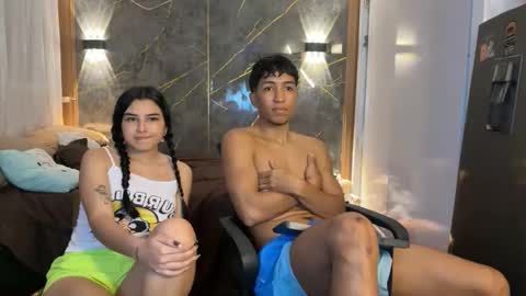 Snapshot of francheska_baby chatting on October 24, 7:49 am Dynamic roles online show from October 24, 7:49 am