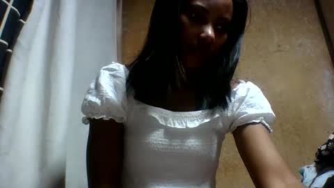 Snapshot of francine1507 chatting on May 6, 6:08 am francine1507 online show from May 6, 6:08 am