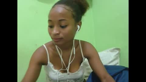 francine925426 online show from March 24, 8:19 am