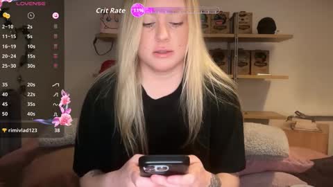 Snapshot of francis_digby chatting on October 9, 6:50 pm Francis Digby online show from October 9, 6:50 pm