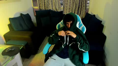 Snapshot of franco_rizzo01 chatting on January 11, 10:40 pm frank online show from January 11, 10:40 pm