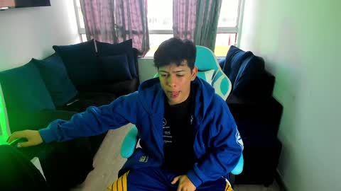 Snapshot of franco_rizzo01 chatting on January 12, 9:29 pm frank online show from January 12, 9:29 pm