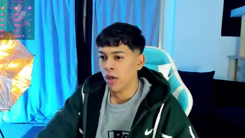 Snapshot of franco_rizzo01 chatting on October 26, 4:40 am frank online show from October 26, 4:40 am