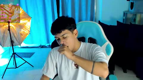 Snapshot of franco_rizzo01 chatting on November 14, 5:28 am frank online show from November 14, 5:28 am