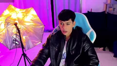 Snapshot of franco_rizzo01 chatting on November 24, 9:03 pm frank online show from November 24, 9:03 pm