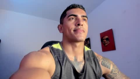 Snapshot of franco_ruiz_ chatting on April 20, 5:16 pm franco online show from April 20, 5:16 pm
