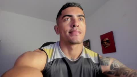 Snapshot of franco_ruiz_ chatting on April 28, 11:37 am franco online show from April 28, 11:37 am