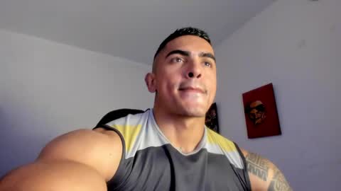 Snapshot of franco_ruiz_ chatting on June 7, 1:32 am franco online show from June 7, 1:32 am