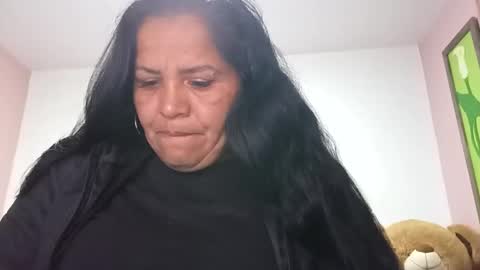 Snapshot of francy_froz chatting on November 4, 1:38 am francy froz online show from November 4, 1:38 am