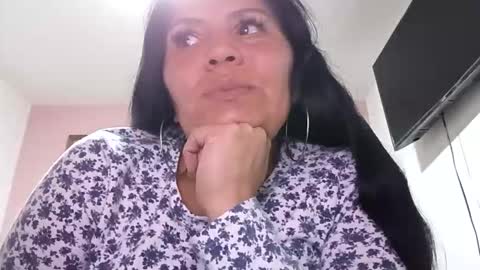 Snapshot of francy_froz chatting on November 29, 12:46 am francy froz online show from November 29, 12:46 am