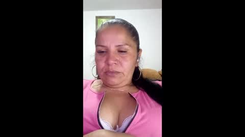 Snapshot of francy_froz chatting on February 4, 3:01 am francy froz online show from February 4, 3:01 am